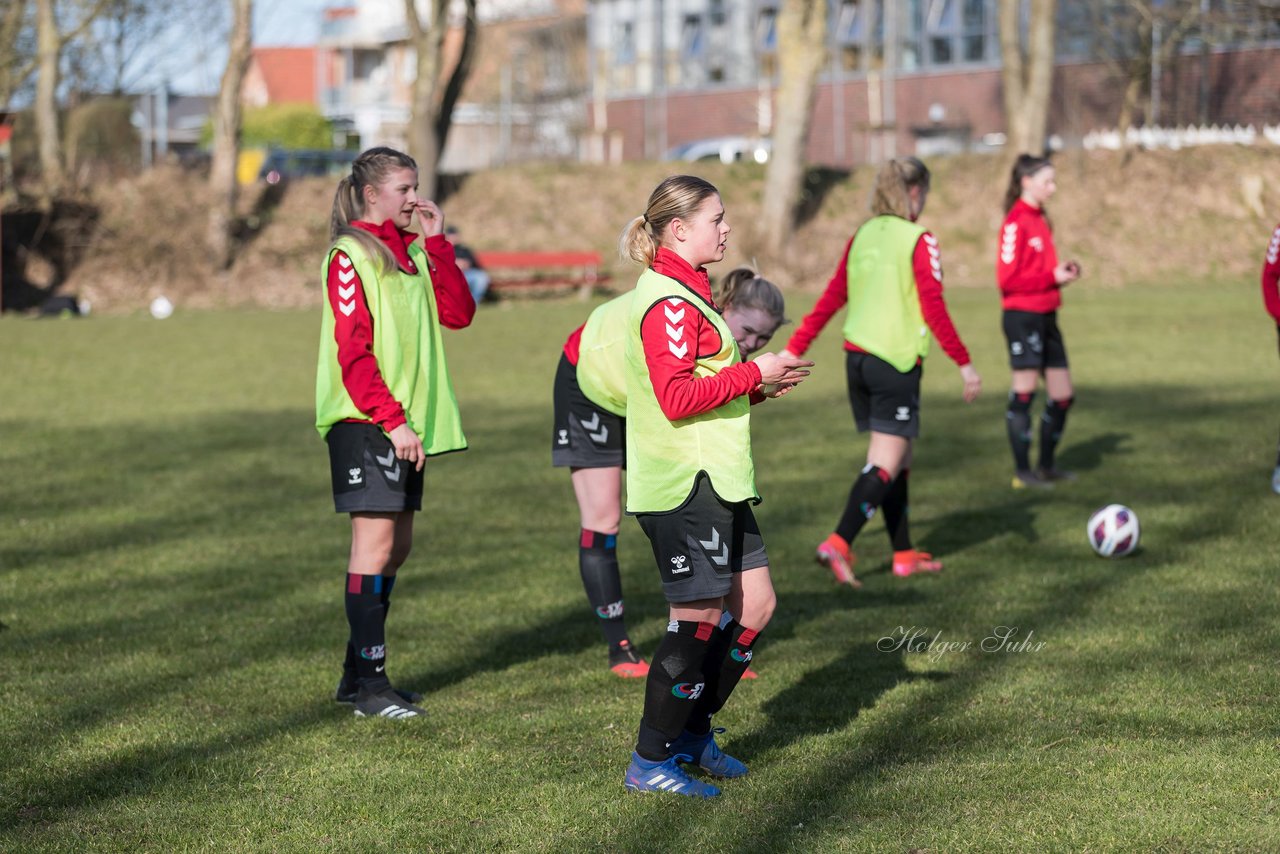 Bild 62 - F Rot Schwarz Kiel - SV Henstedt Ulzburg 2 : Ergebnis: 1:1